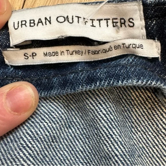 Urban Outfitters Crop Top - Size Small - Picture 9 of 10